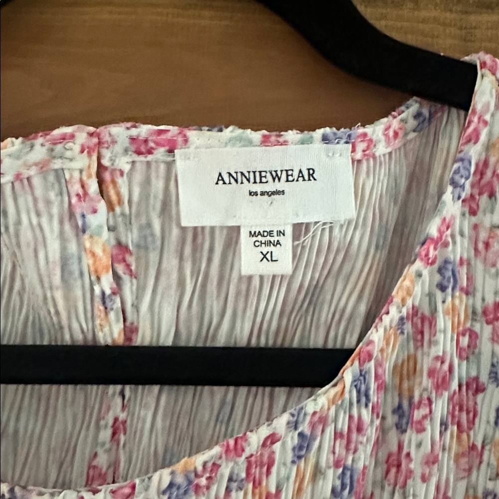 Flowered Blouse - Picture 2 of 4